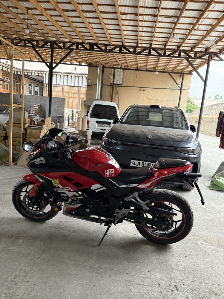 Kawasaki ninja sotiladi
