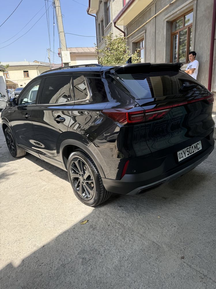 Dongfeng Aeolus Huge Hybrid