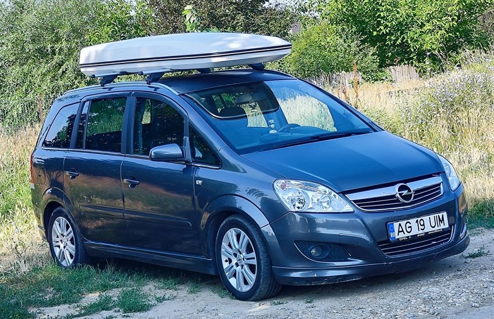 Opel Zafira 2009 7 locuri cu o turbină de rezervă