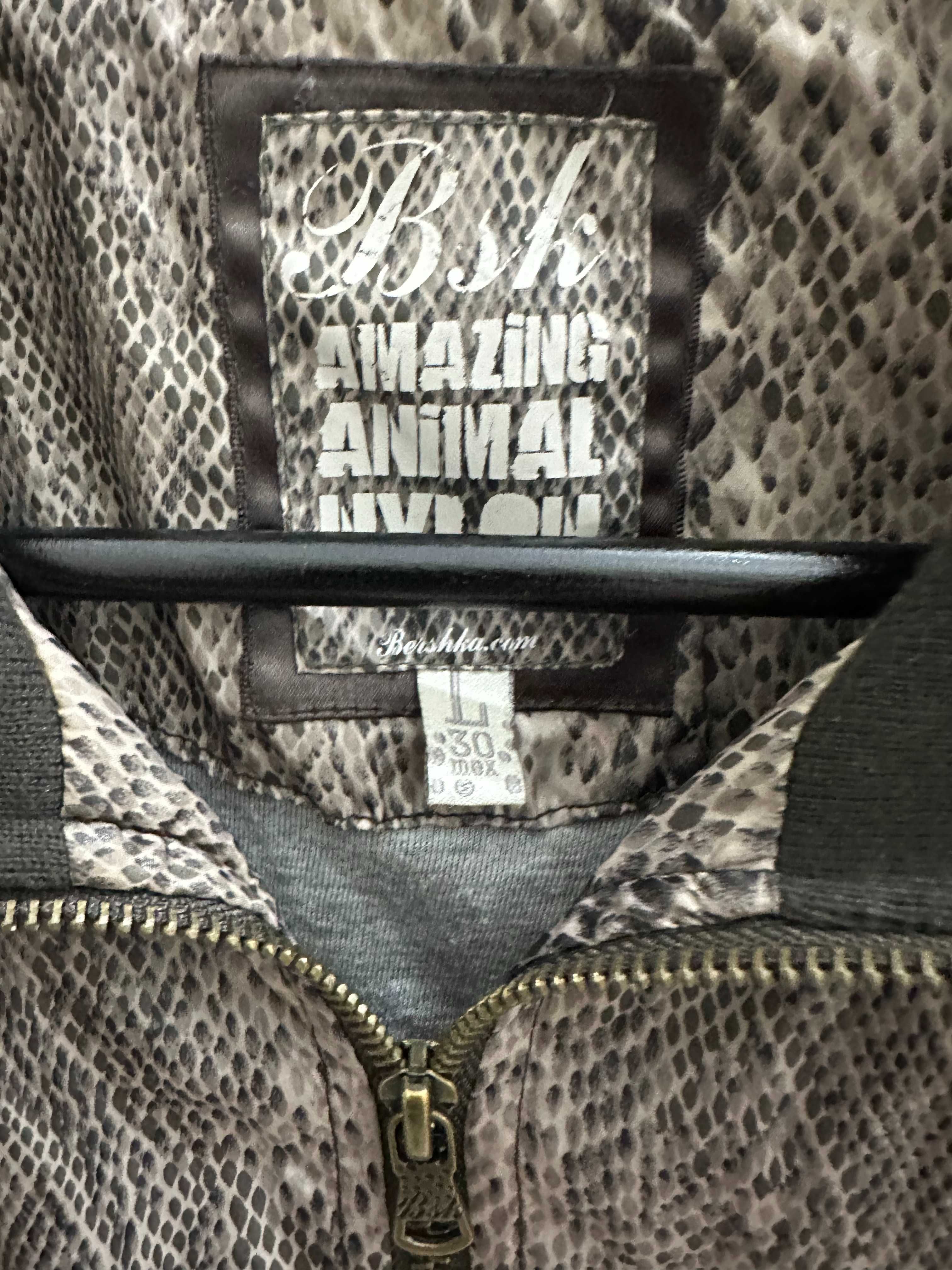 Geaca dama Bershka marime S si L