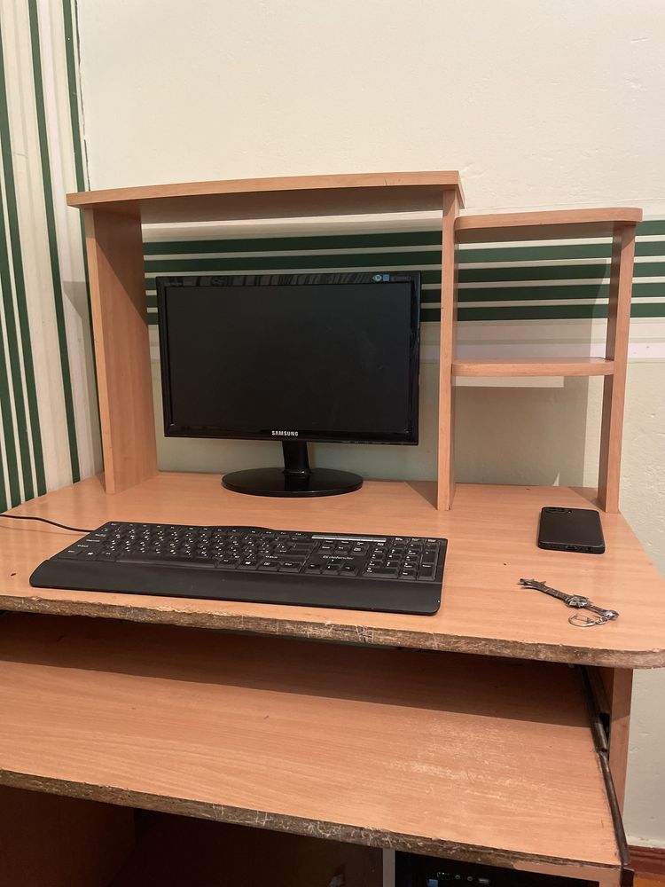 Компьютерный стол за 5000
