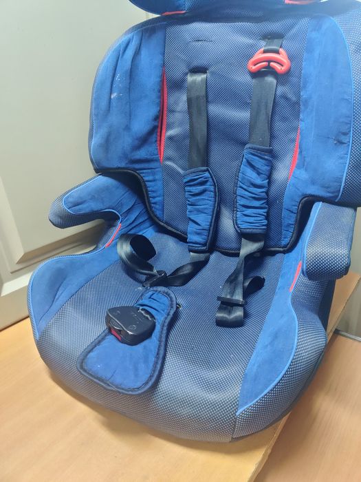 Автокресло. Безопасное кресло для детей.