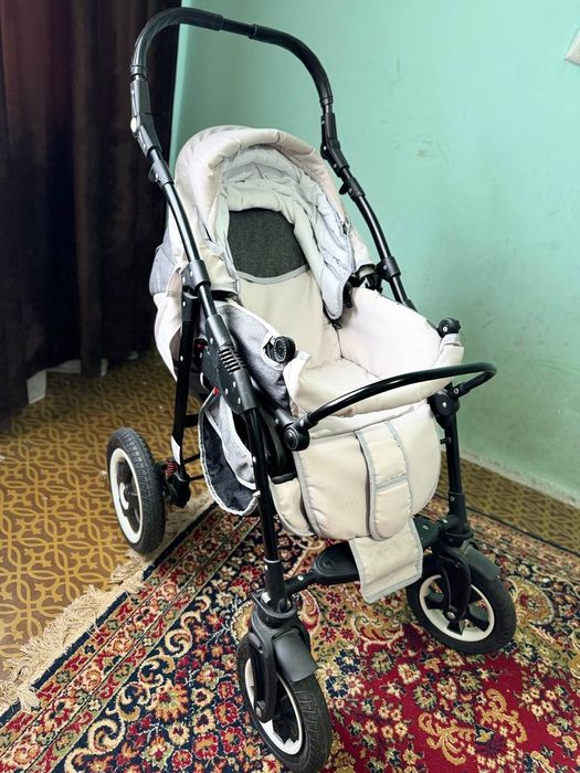 Детская коляска почти новая