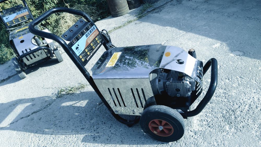 Карчер, 2 дона сотилади.