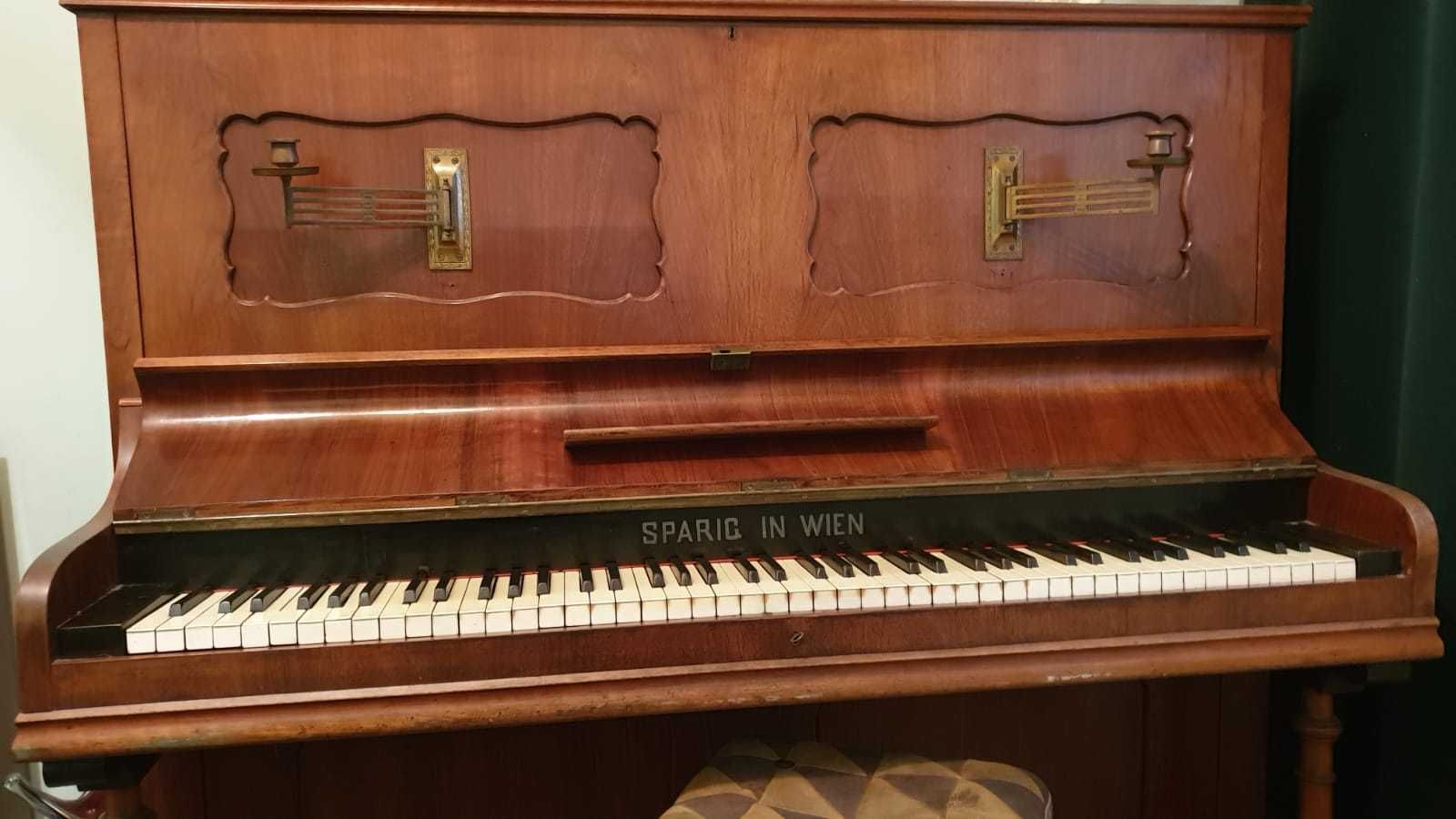 Vand pianina vieneza
