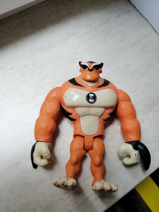 Фигурки от Бен Тен