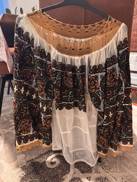 Camasa Traditionala