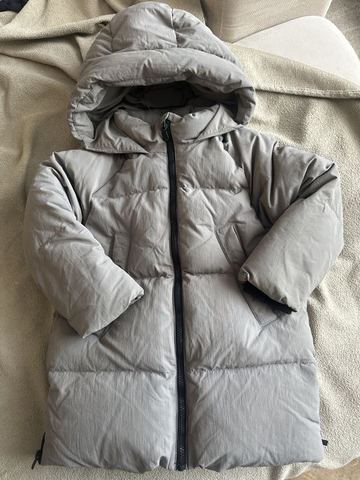 Куртка для мальчика или девочки 110 размер.