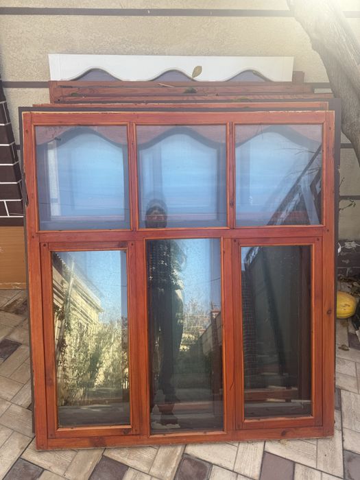 Окна деревянные и пластиковый