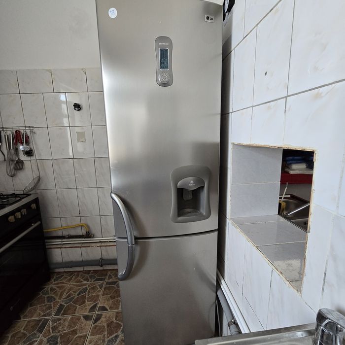 Echipamente Horeca(Frigider,malaxor)