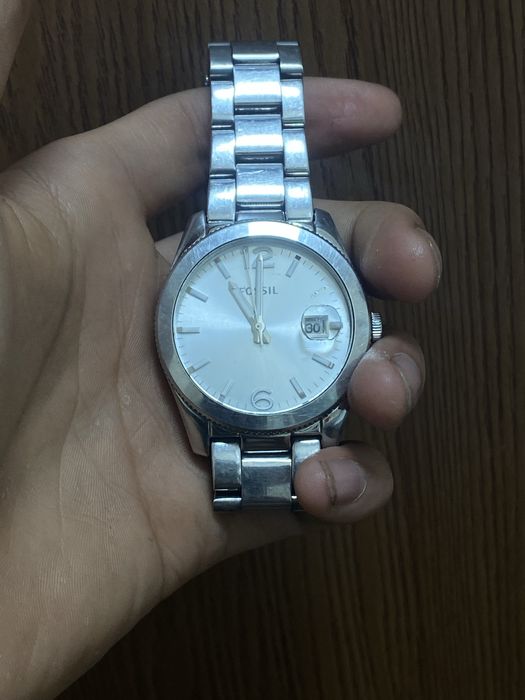 Продам часы FOSSIL
