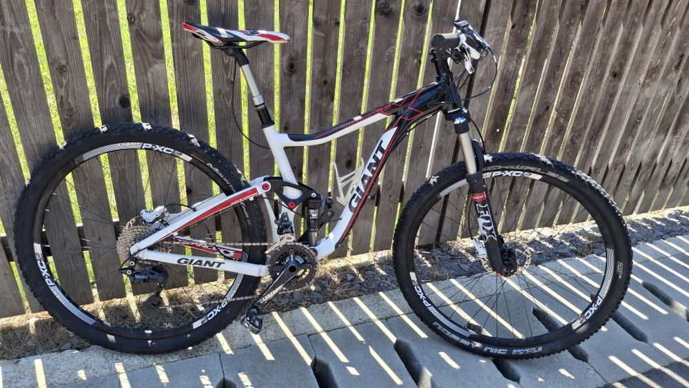 Bicicleta full suspension Giant Trance 29