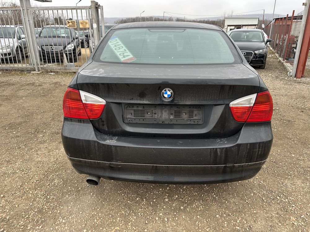 На Части BMW E90 318i-N46B20B