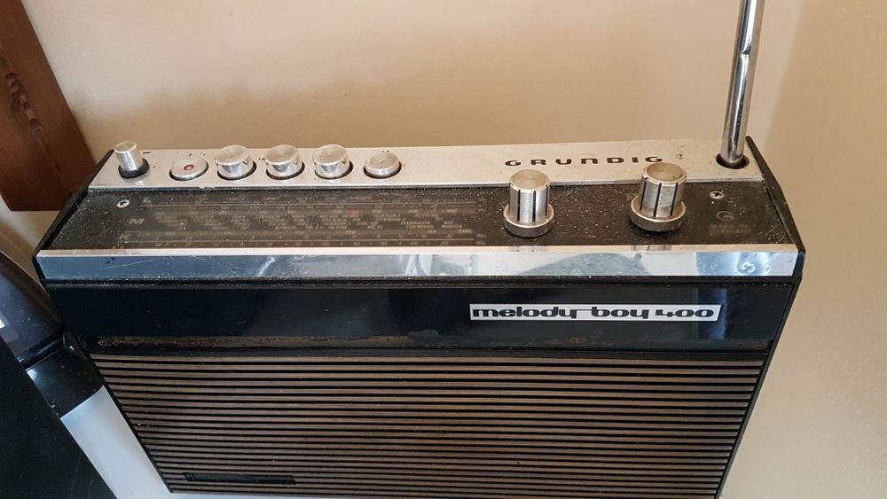 Mixer audio, aparate video si radio cd.