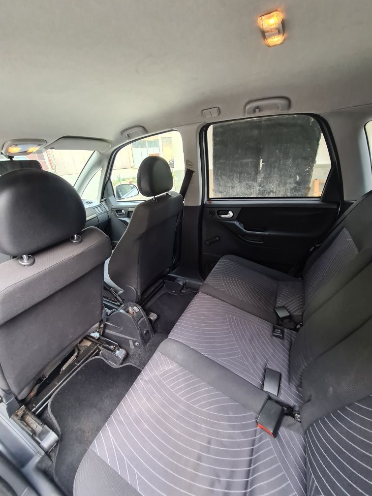 Продавам Opel Meriva 1.4