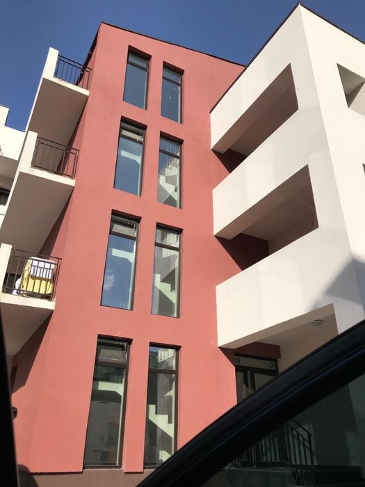 Inchiriez apartament NOU