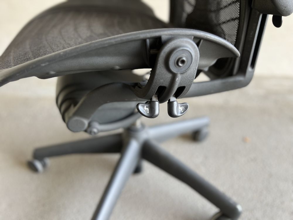 Herman Miller Aeron size B