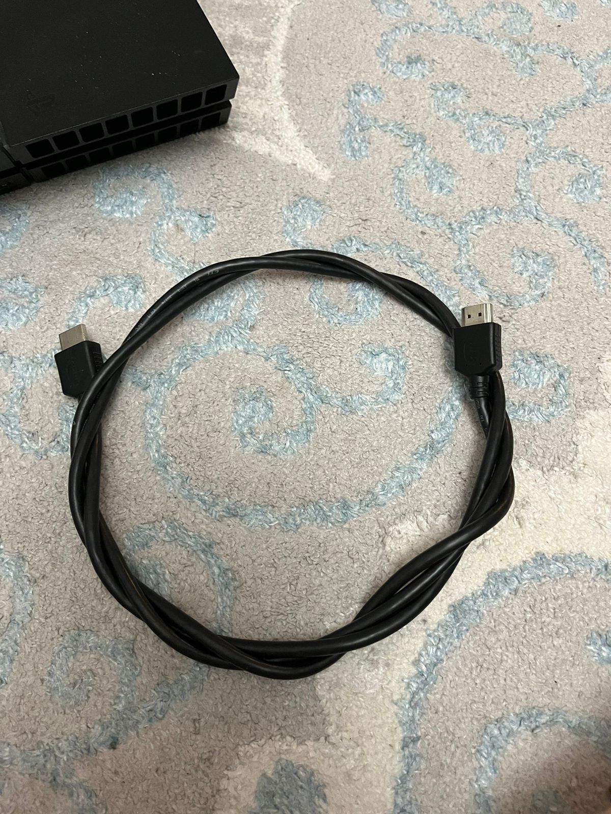 Продаётся PlayStation4