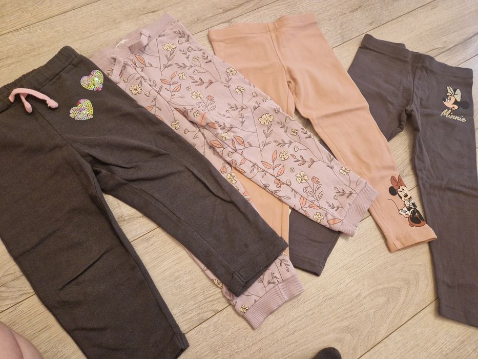 Vand lot 4 perechi pantaloni marime 98