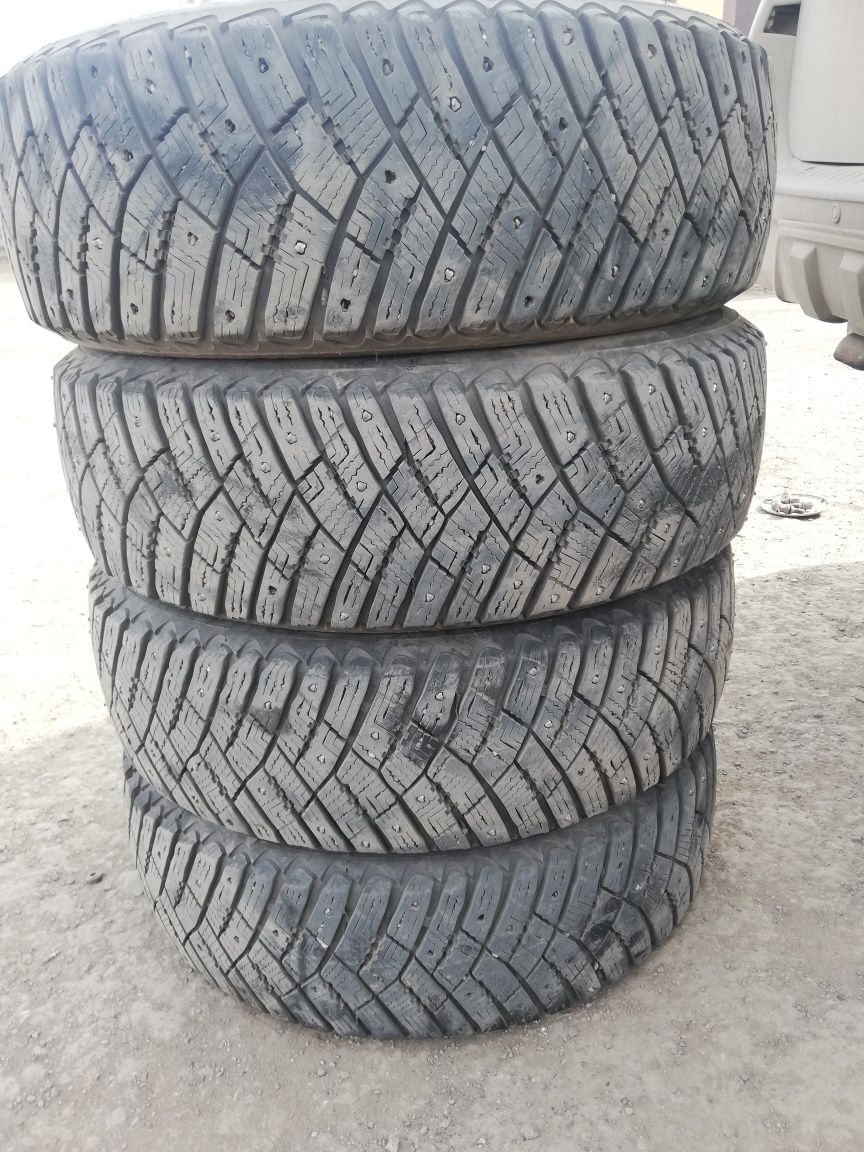 Продам зимние шины 15