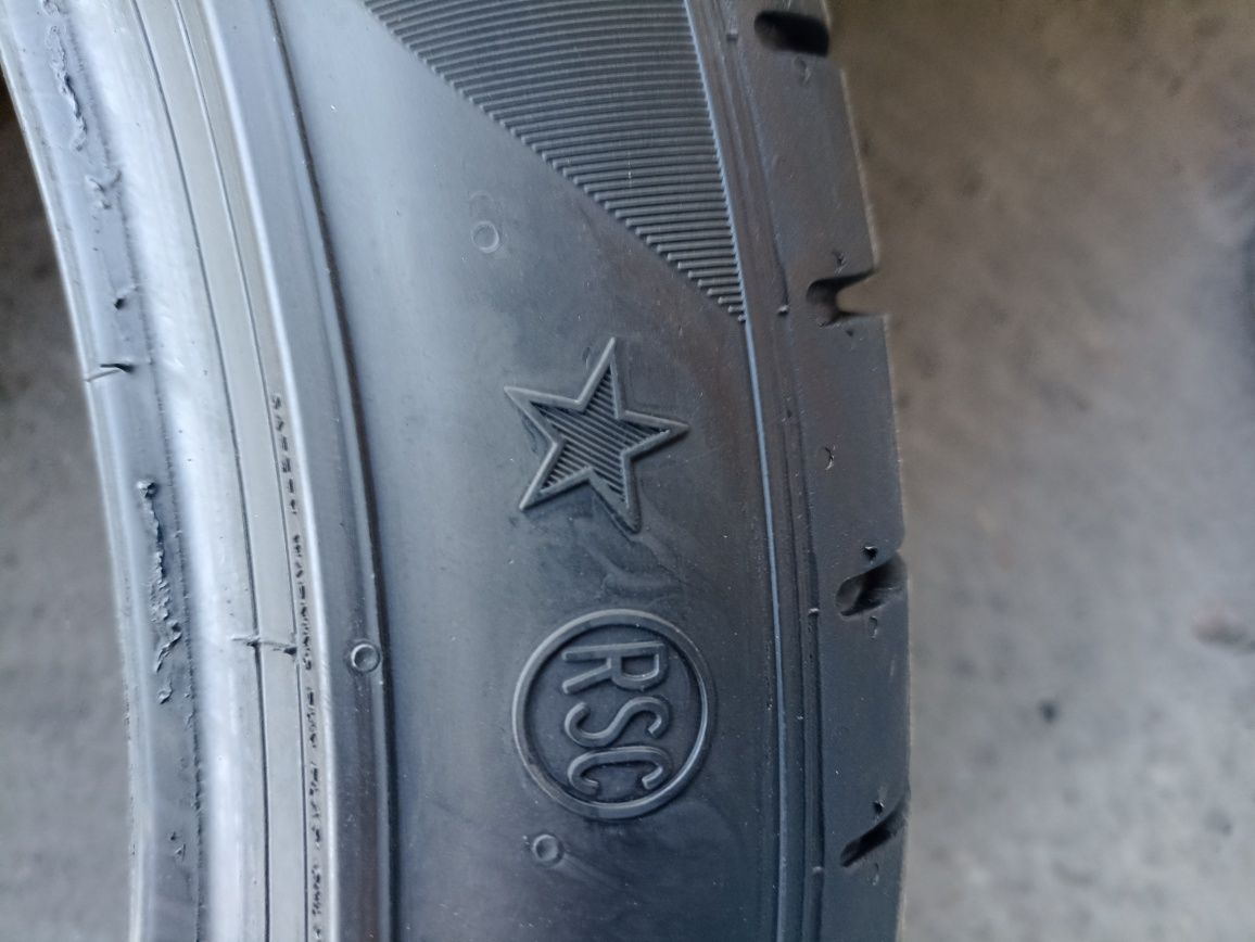 2 anvelope RunFlat de vara Pirelli 315/35 R21 dot 1221