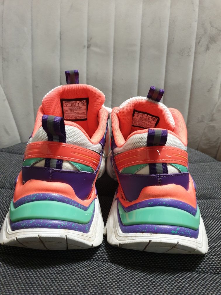 Vand sneakers FILA dama marimea 37 1/2