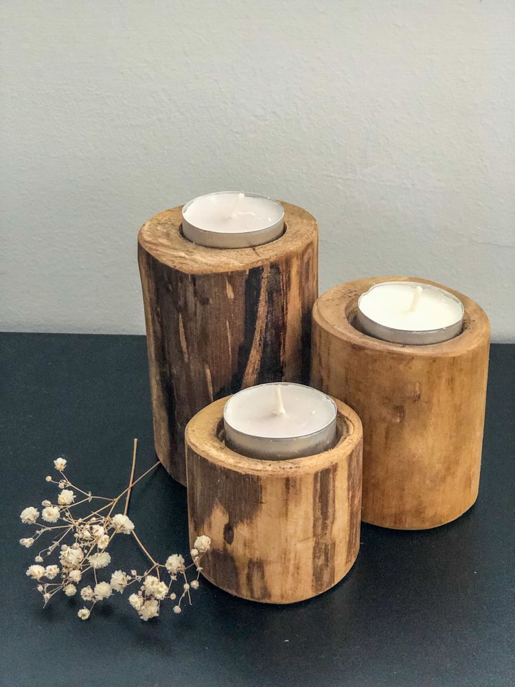 Ръчно изработени дървени свещници