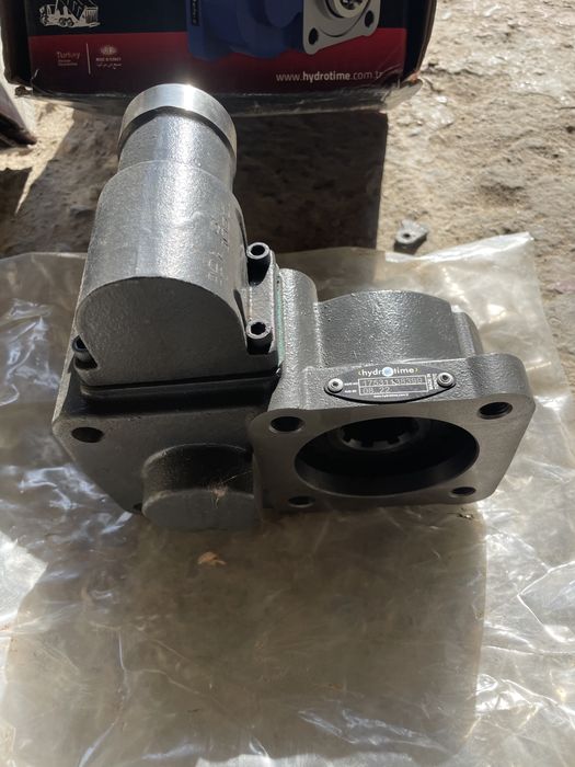 Коробка отбора мощности на манипулятор.