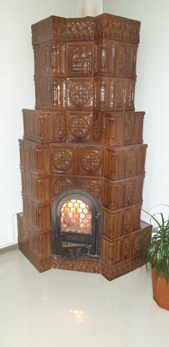 Soba de teracota pe colt