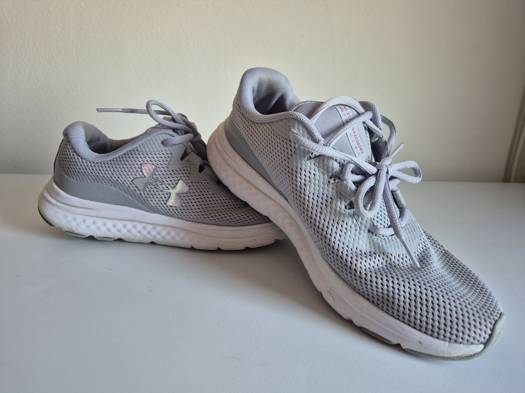Маратонки under armour