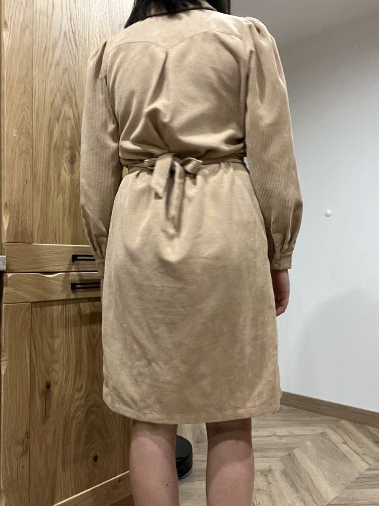 Зимна рокля с колан М