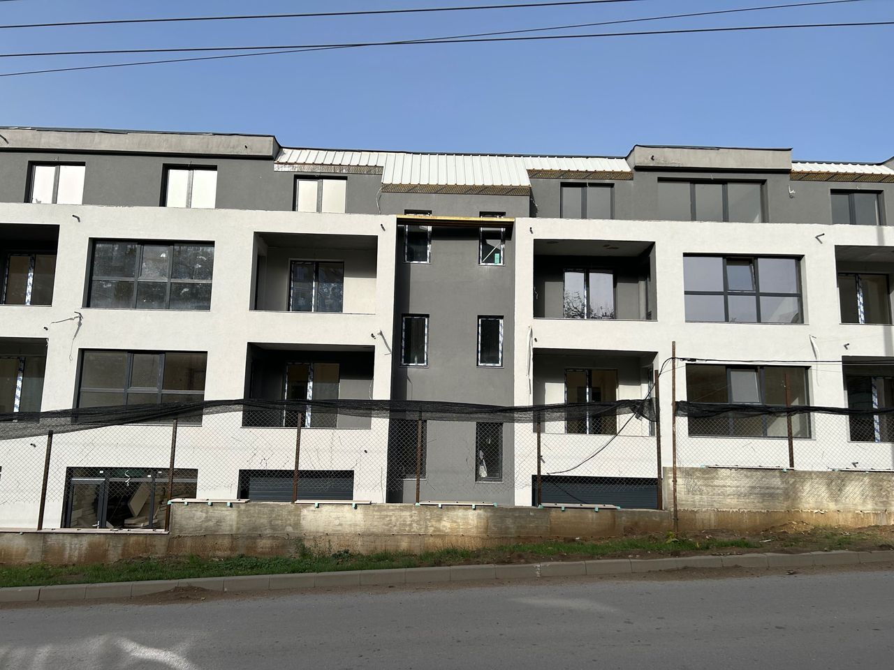 Продава се Двустаен апартамент в Варна, Владислав Варненчик - 70 кв.м за 1265 €/кв.м - Снимка #10