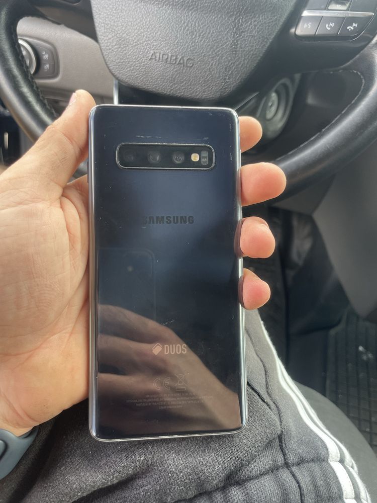 Samsung galaxy s10 fisurat