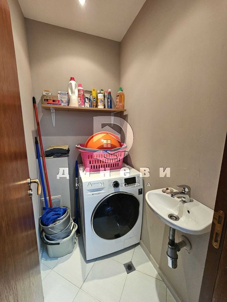 Продава се Тристаен апартамент в Стара Загора, Център - 131 кв.м за 1146 €/кв.м - Снимка #11
