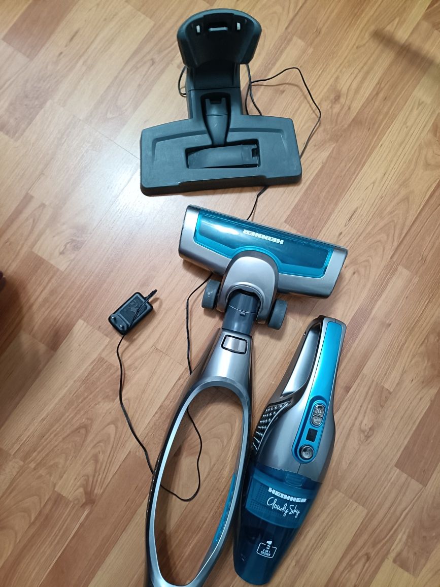 Aspirator Vertical Heinner cu garanție