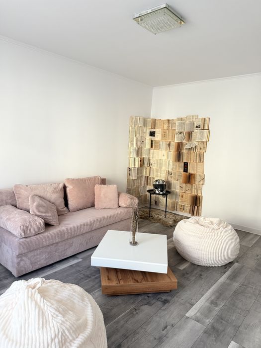 Inchiriez apartament 450e