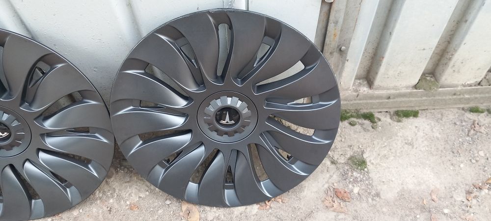 Capace janta tesla 52 cm