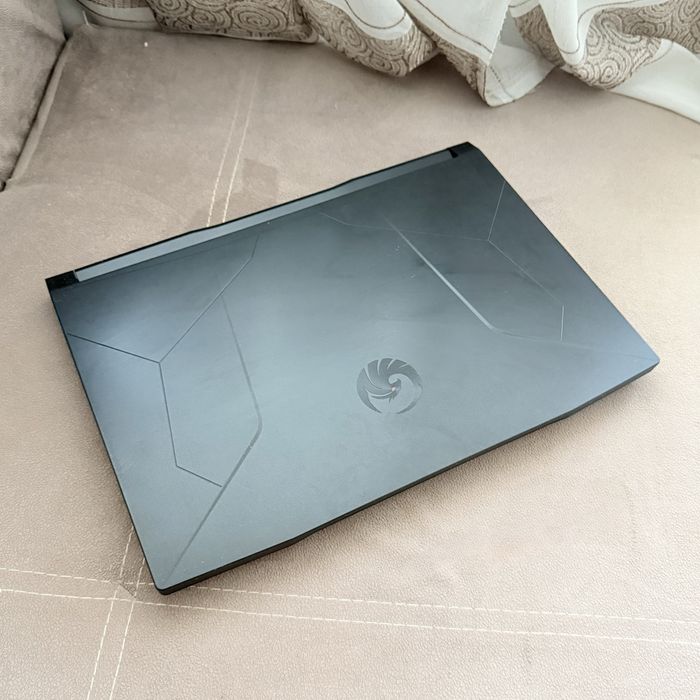 MSI Bravo 15 C7V RTX 4050 Ryzen 7 7735HS