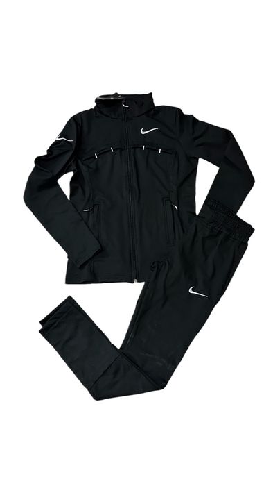 Дамски спортен екип