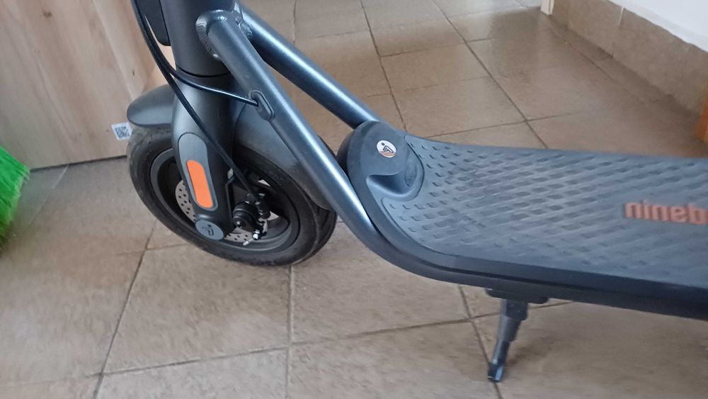Ninebot Kickscooter F2 by SEGWAY Trotineta Electrica