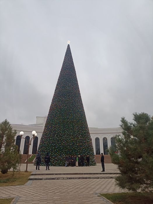 Ёлка , Арча ойинчоклар ва гирляндалар  5м до 30 м гачам нархлари келиш