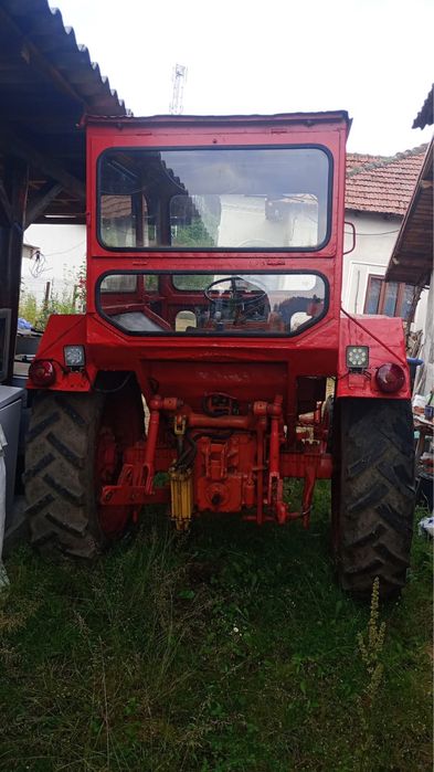 Tractor 650 Curtea de Arges