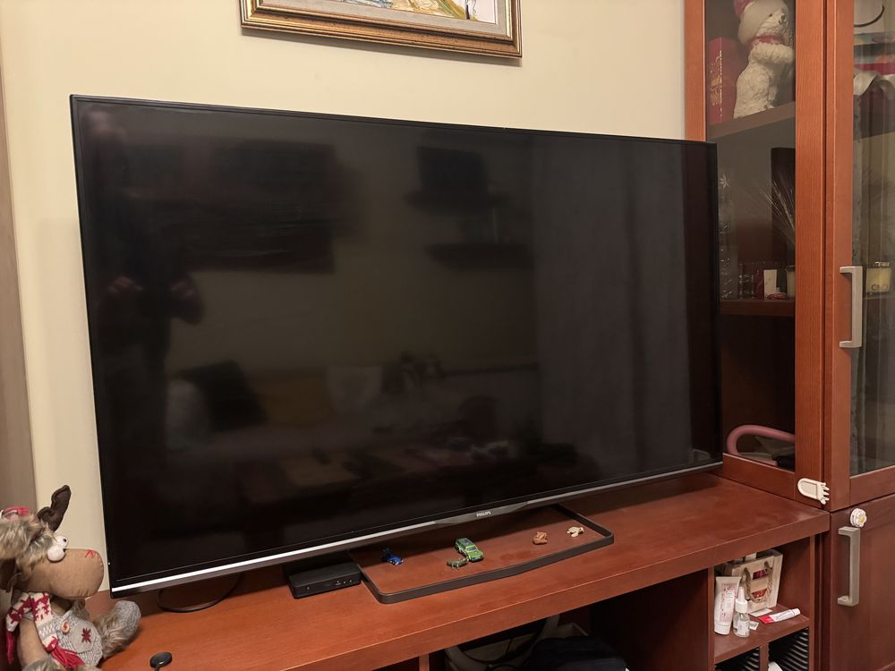 Smart Телевизор 60 инча PHILIPS