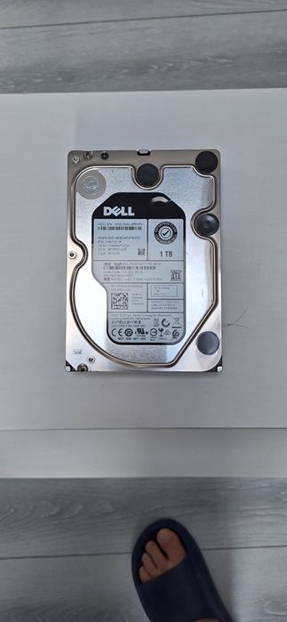 HDD Toshiba DT01ACA or Dell by HGST 1TB, 7200rpm, 32MB cache, SATA III