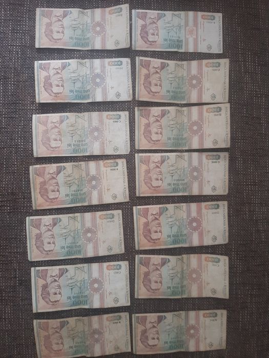 Vand 14 bancnote 1000 lei,13 din 1991 si una din 1993!