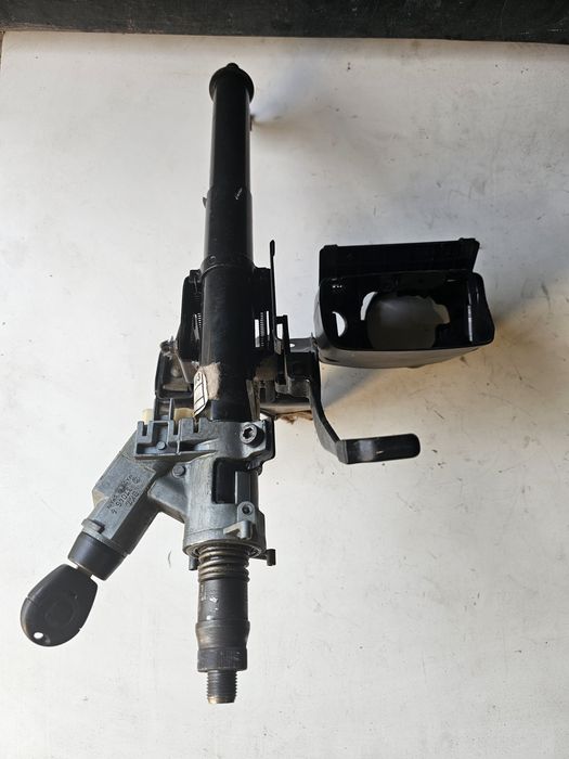 Coloana directie reglabila originala Volkswagen Golf 2 / Jetta 2 

Se