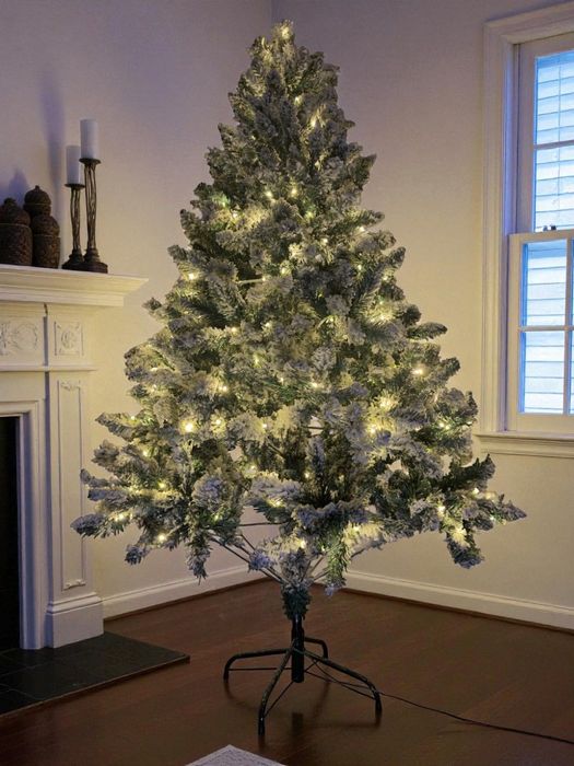 Brad Artificial Nins cu Instalație LED integrată