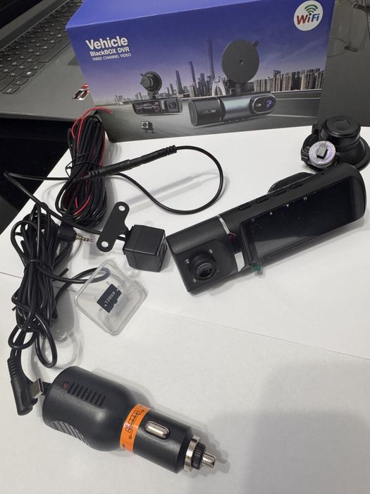Cameră Auto 3 Canale – Față 4K + Șofer + Spate