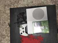 Xbox one s 500gb cu ea FC 25 și GTA 5 pe el