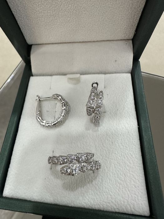 Продам новый комплект Булгари BVLGARI